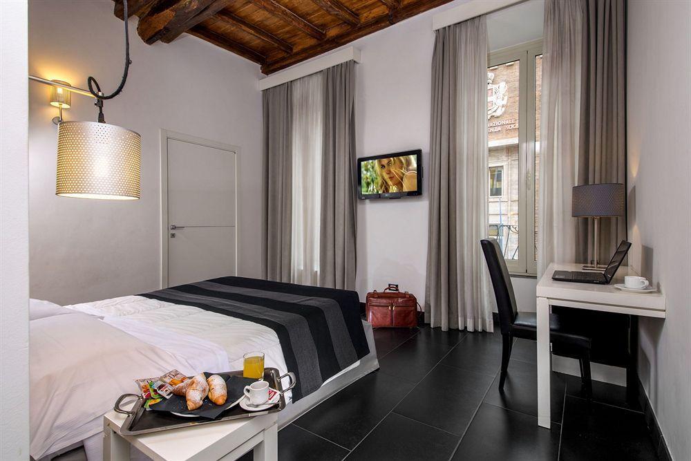 Stay Inn Rome Via Del Corso ภายนอก รูปภาพ